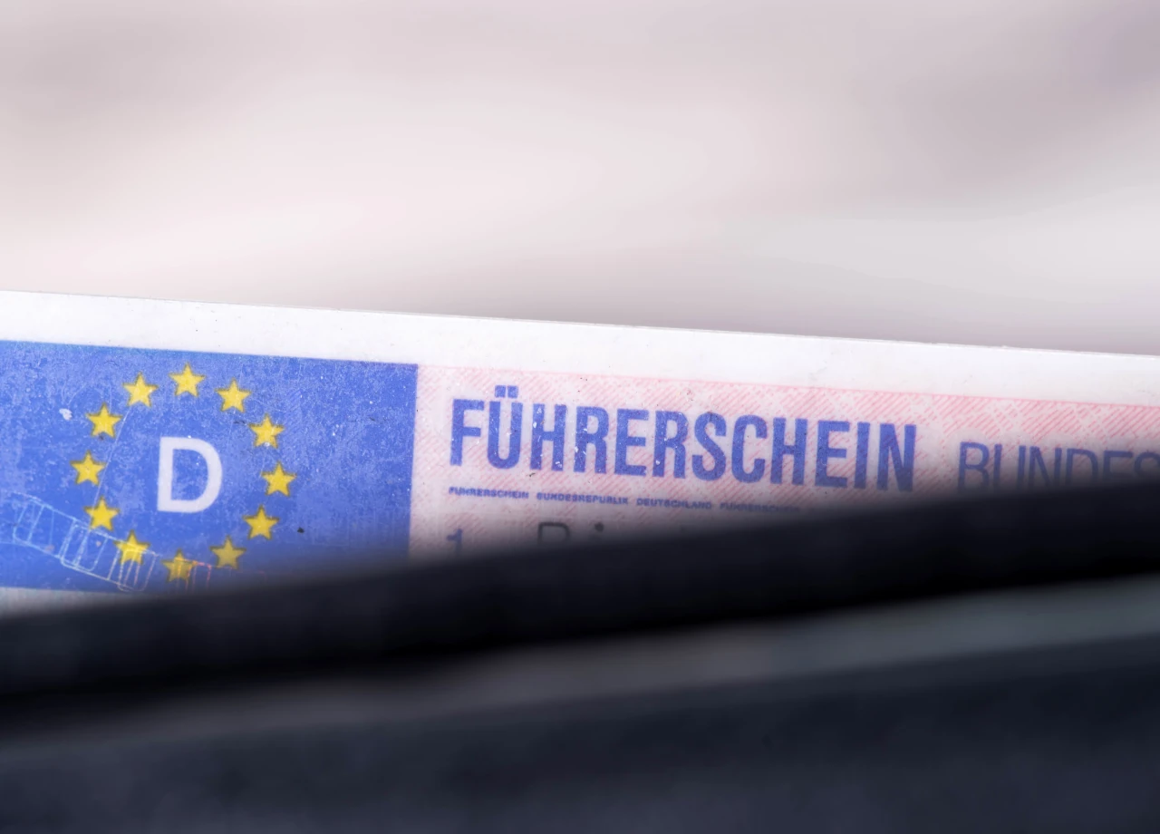 Digitaler Führerschein bis Ende 2026 © Bartolomiej Pietrzyk/Shutterstock.com