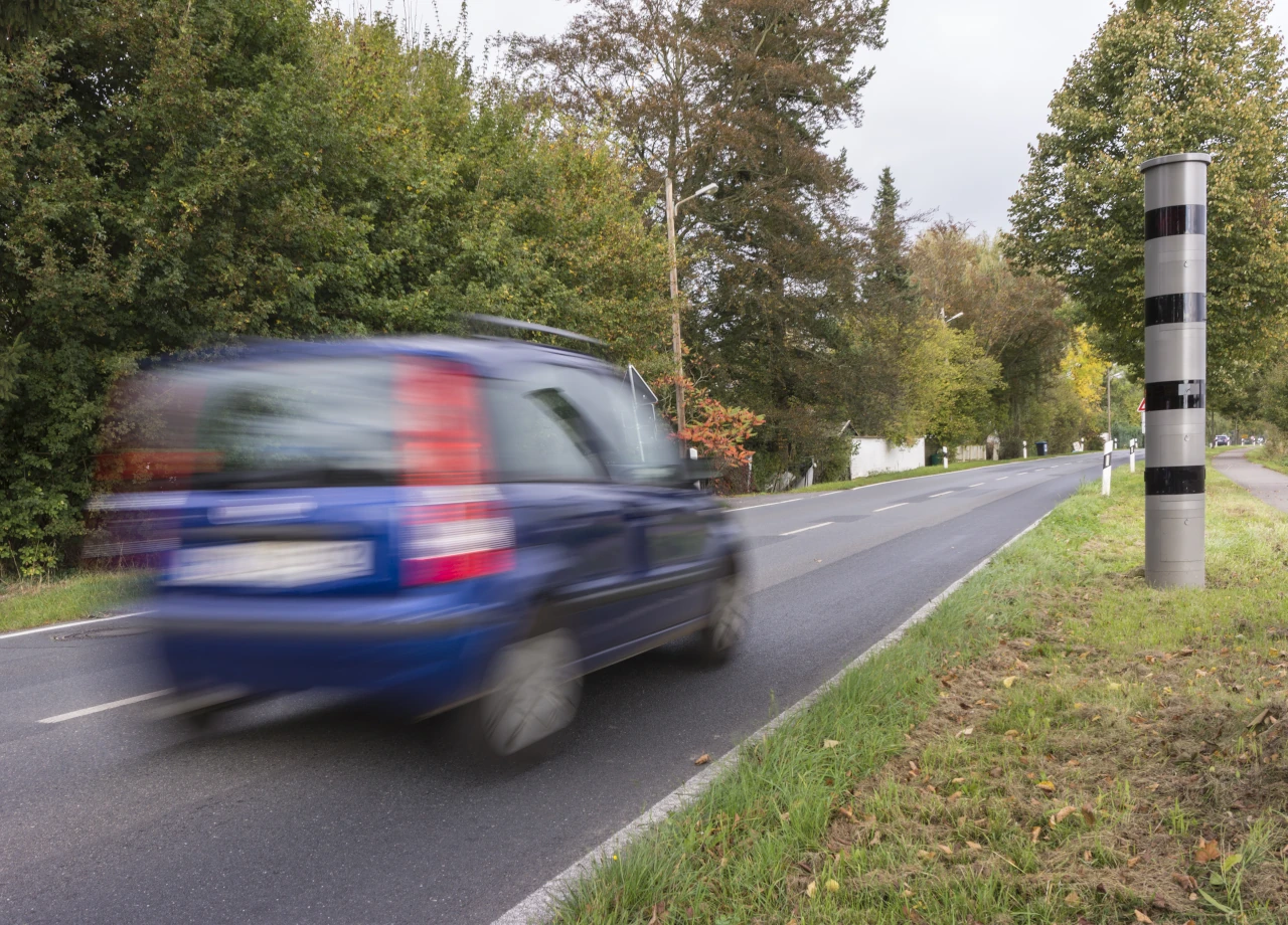 Geblitzt? Messunterlagen müssen einsehbar sein © Igor Marx/Shutterstock.com