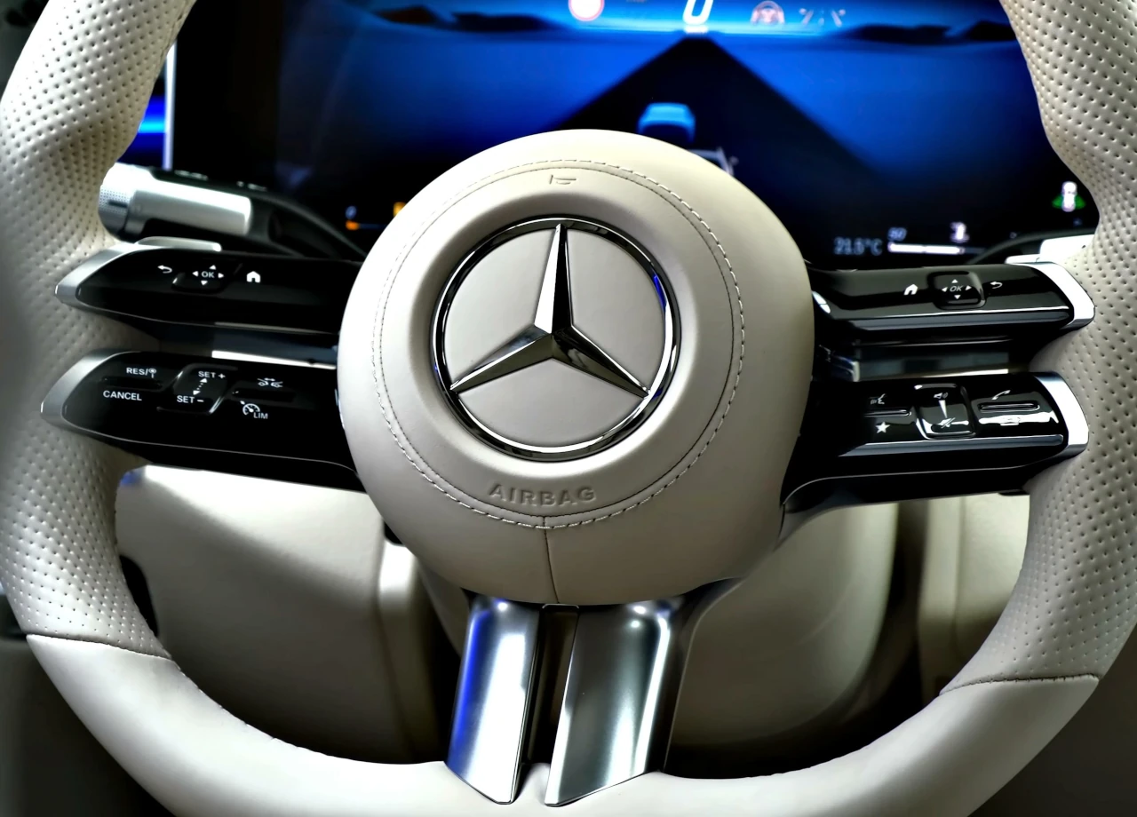 Mercedes-Rückruf wegen Brandgefahr © Wirestock Creators/Shutterstock.com