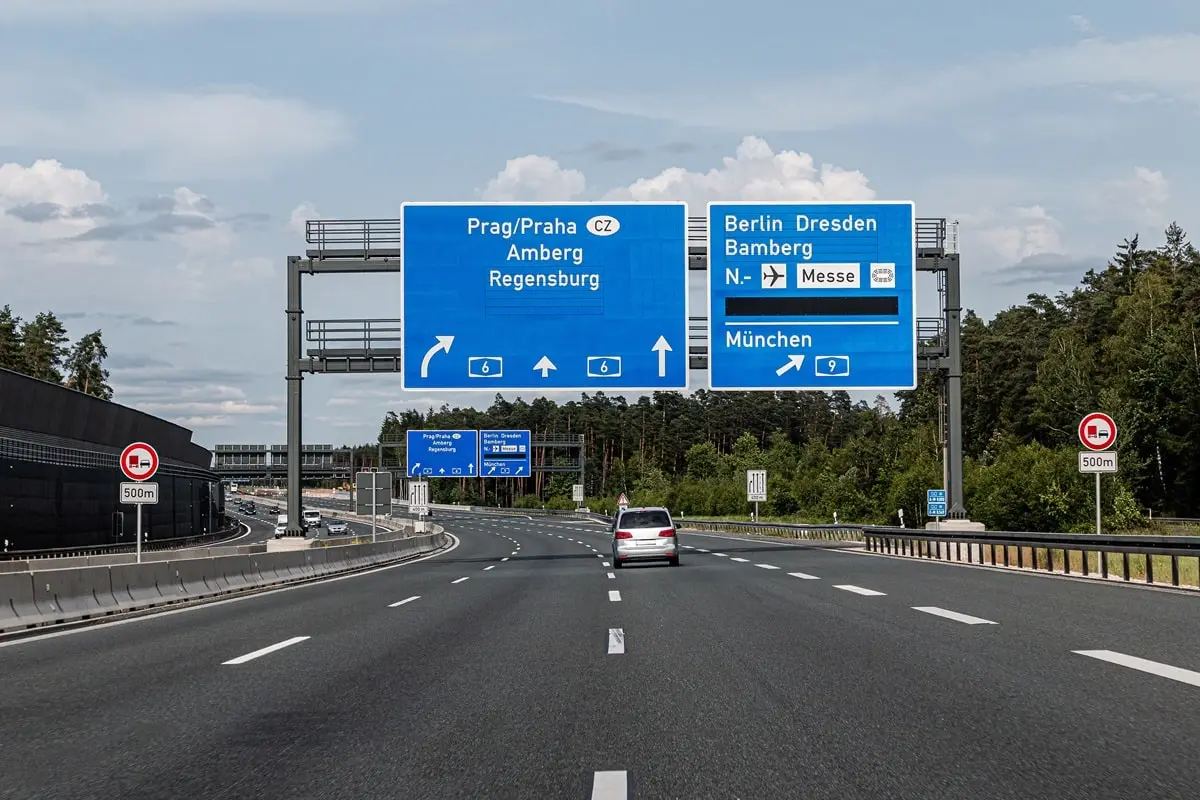 Neue Verkehrsregeln 2025: Darauf müssen Autofahrer achten