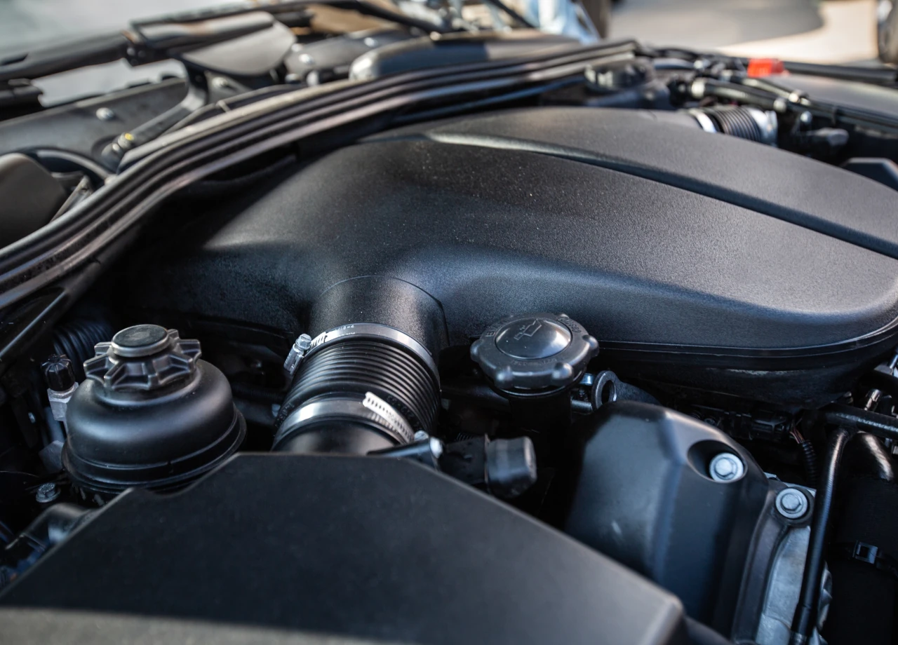 Stellantis-Rückruf wegen Brandgefahr © Billion Photos/Shutterstock.com